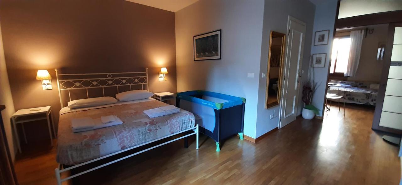 Sweet Saragozza Apartment Bologna Bagian luar foto