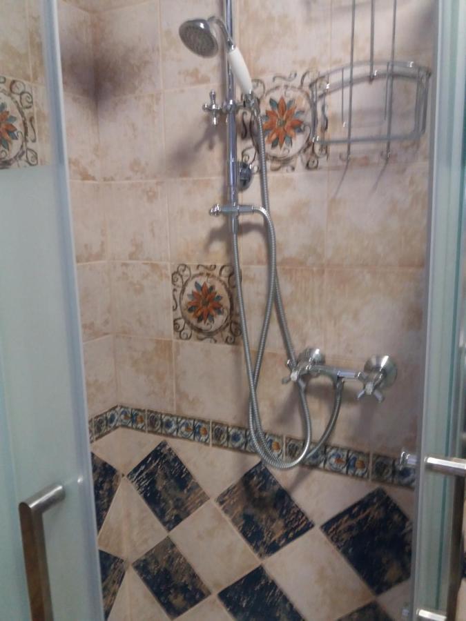 Sweet Saragozza Apartment Bologna Bagian luar foto